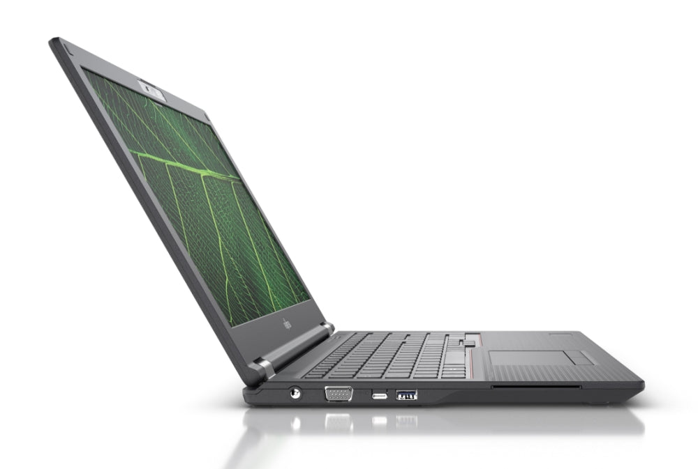 Лаптоп, Fujitsu LIFEBOOK E5511, Intel Core i5-1135G7 up to 4.20GHz